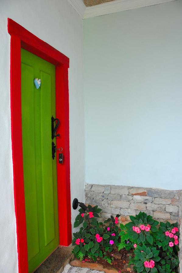 Pousada Vila Mineira Lavras Novas Exterior photo